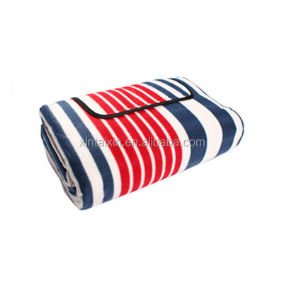 Der Strandmatte des Herstellers Streifen aufgefüllte Picknickmatten-Flanellliegematte faltbare
