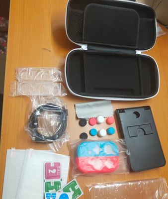 12 in 1 Tragekoffer für Nintendo-Schalter mit 20 Spiel-Patronen schützende harte Shell Travel Carrying Case Pouch