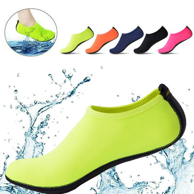 Kundengebundene Wasser-Sport-Strand-Schwimmen trifft dünne multi Drucke hart, die Antibeleg-Eignungs-Yoga-Tanz-Schwimmen tauchende Unterwasserschuhe surft