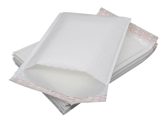 Wasserdichte weiße Kleidungs-Verpackentaschen mit kundenspezifischem Druck für das Versenden